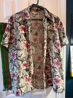 Women’s Floral Button-Up Shirt in Pink and Black